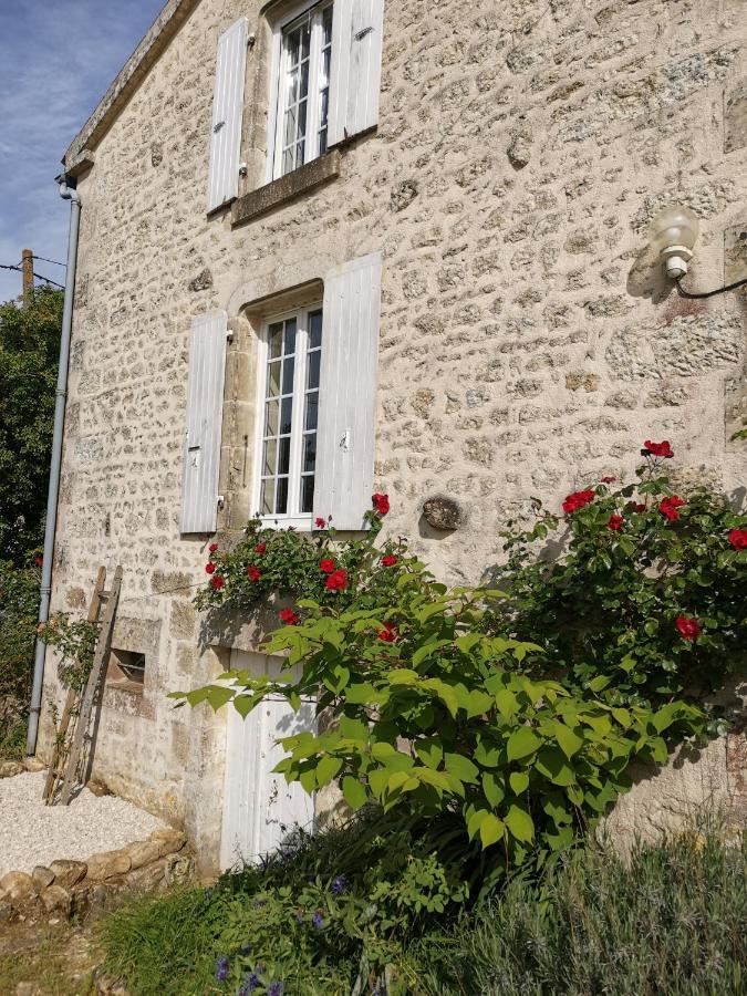 Gite 4 Etoiles Avec Hebergement Insolite - 10 Personnes Foussais Luaran gambar